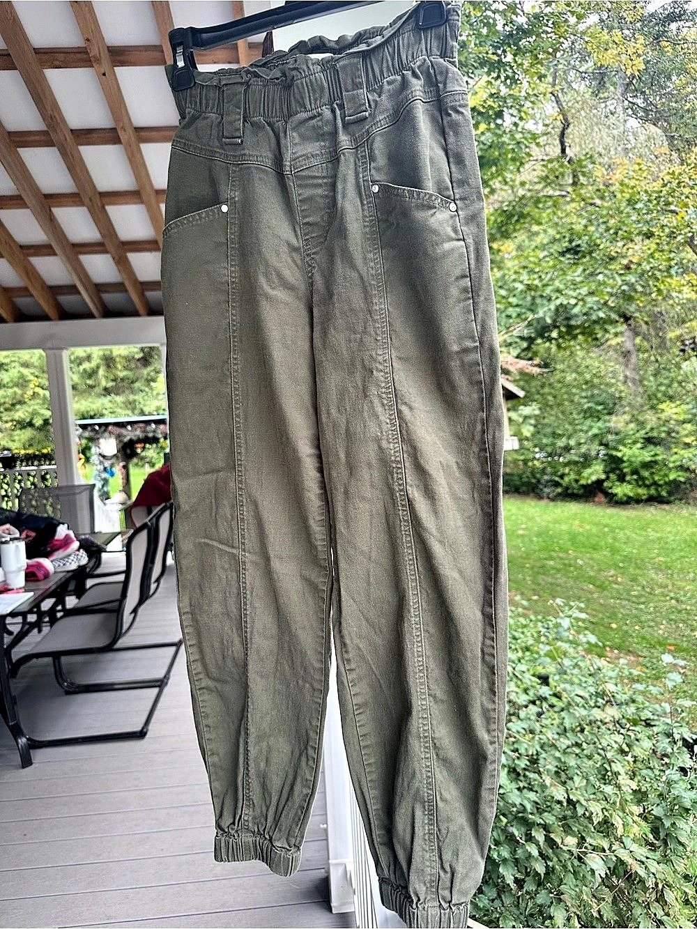 FRAYED JEANS Paper Bag-Gy Jogger in Green Waist 25 Like New